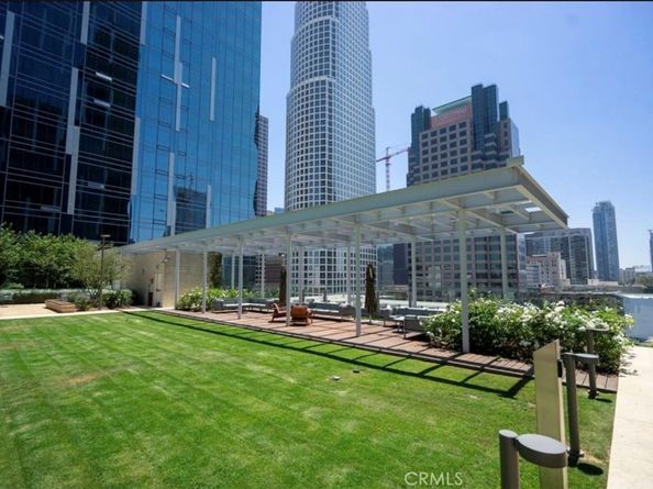 877 Francisco 517, Los Angeles CA 90017