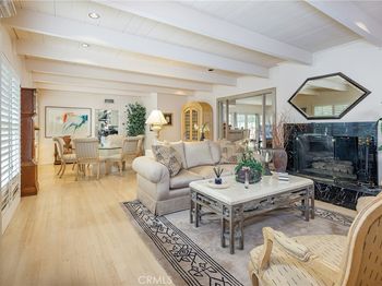 2072 Coldwater Canyon