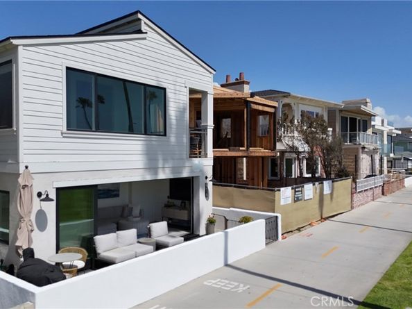 916 E Oceanfront, Newport Beach CA 92661