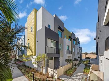 1097 N Harbor Boulevard