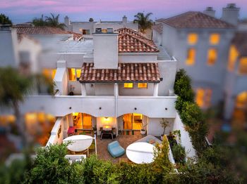 6435 Zumirez Drive