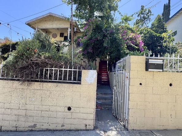 1065 N Gage Avenue, Los Angeles CA 90063