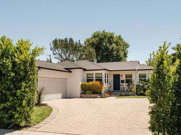 6200 Topeka Drive, Tarzana CA 91335