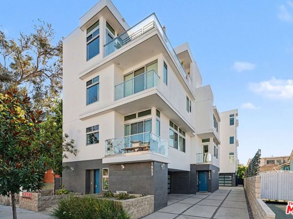 1/2 Manning Avenue, Los Angeles CA 90025