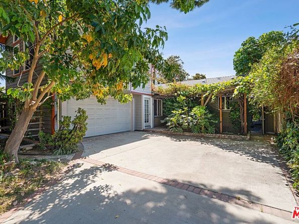 13522 Delano Street, Van Nuys CA 91401