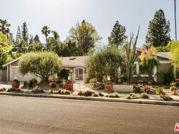 9747 Babbitt Avenue, Northridge CA 91325