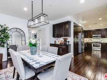 10878 Bloomfield Street