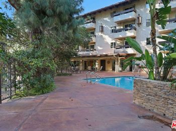 2700 Cahuenga Boulevard