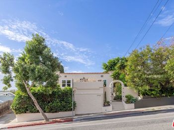 2922 Highland Avenue