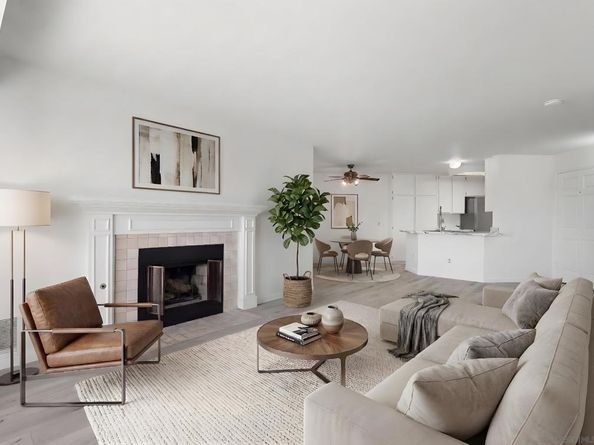 7087 Camino Degrazia 141, San Diego CA 92111