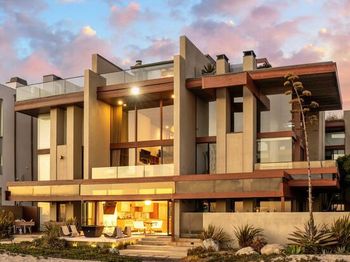 3817 Ocean Front Walk