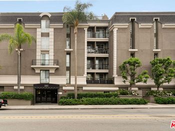 585 N Rossmore Avenue