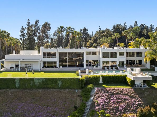 300 N San Rafael Avenue, Pasadena CA 91105