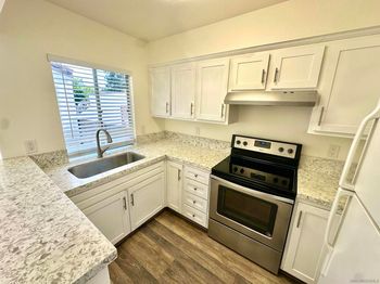 1395 Caminito Gabaldon