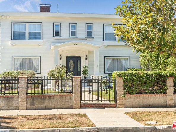 907 Westchester Place, Los Angeles CA 90019