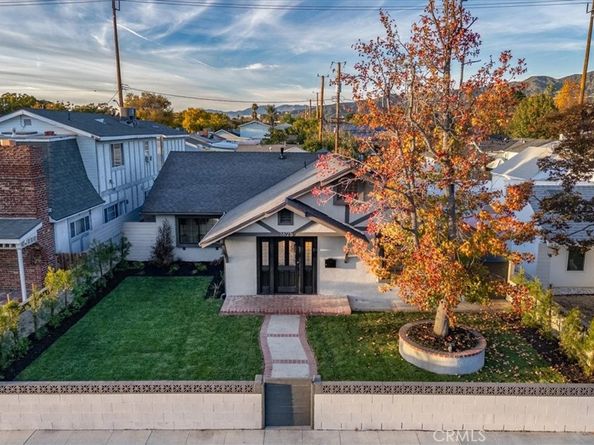 1625 W Chandler Boulevard, Burbank CA 91506