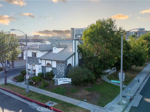 217 E Commonwealth F, Alhambra CA 91801