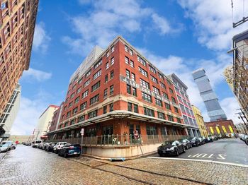140 Bay St