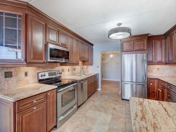 250 Gorge Rd 16D, Cliffside Park NJ 07010