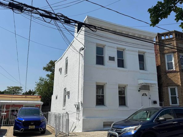 6715 Durham Ave, North Bergen NJ 07047