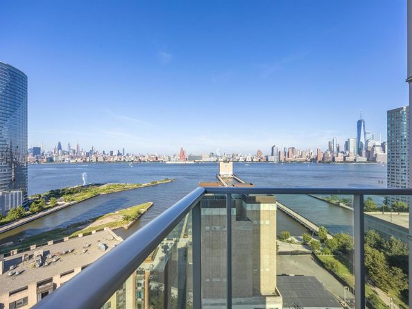 20 Newport Parkway 2008, Jersey City NJ 07310