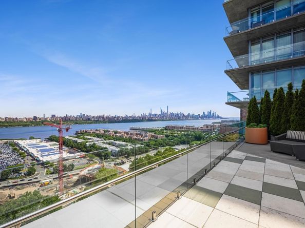 320 Adolphus Ave 504, Cliffside Park NJ 07010