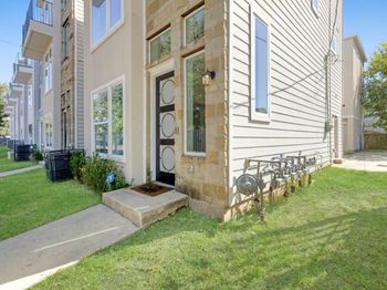 6725 Saint Augustine Street