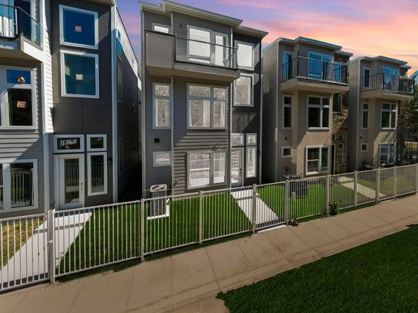 4013 ward Street, Houston TX 77021