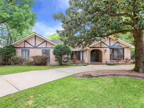 1132 Fries Road, Spring Valley Village TX 77055