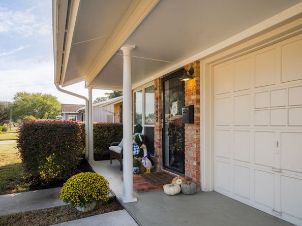 2403 Ansbury Drive, Houston TX 77018