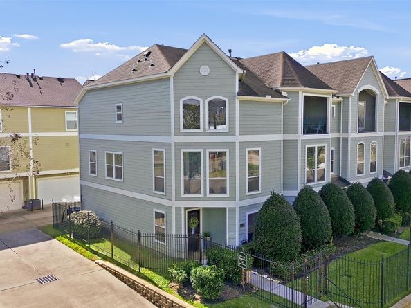 1250 W 18th Street, Houston TX 77008