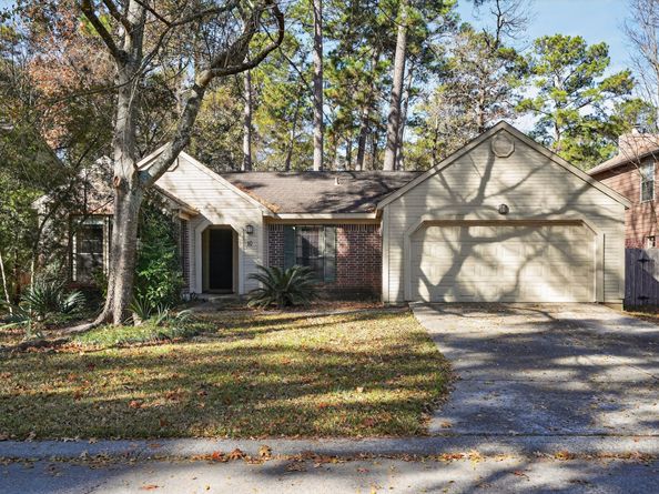 10 S Greenbud Court, The Woodlands TX 77380