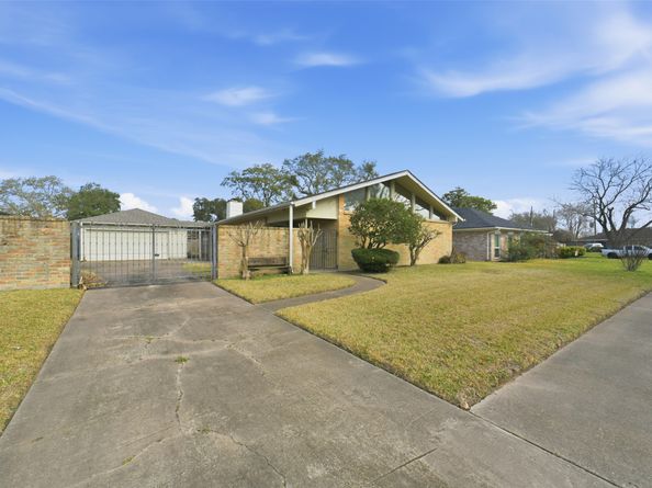 22106 Woodrose Drive, Katy TX 77450