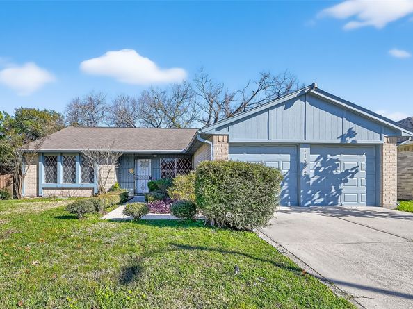 11322 Yorklyn Drive, Houston TX 77066