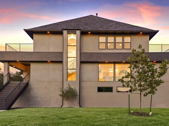 5207 Braesheather Drive, Houston TX 77096