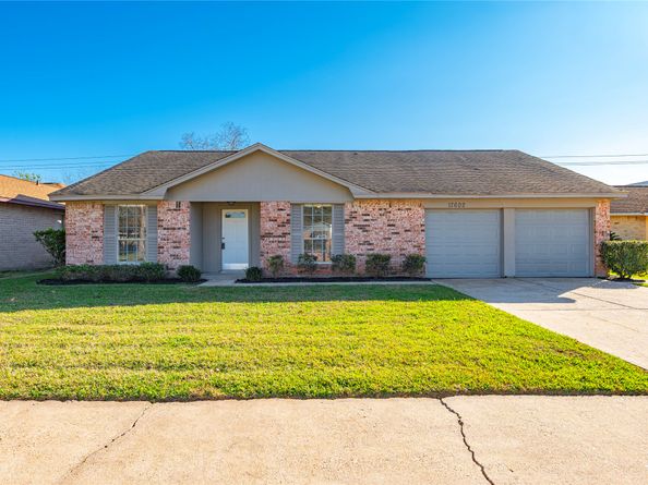 17602 Heritage Bay Drive, Webster TX 77598