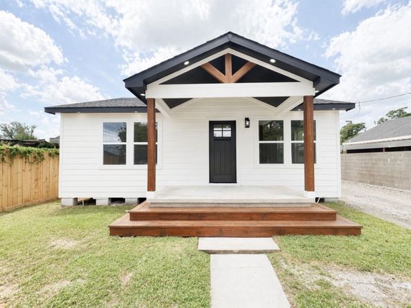 7110 San Angelo Street, Houston TX 77020