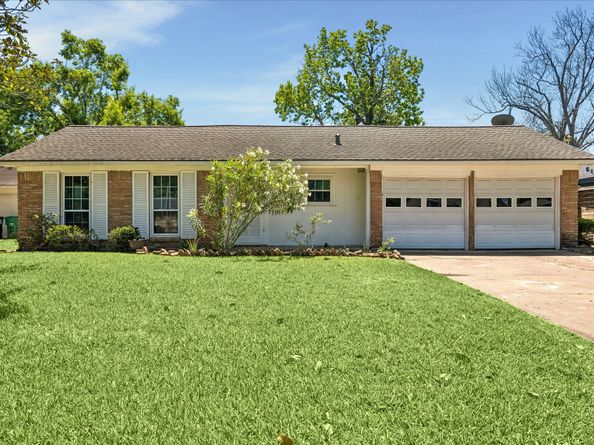 9623 Vogue Lane, Houston TX 77080