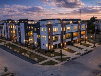 3008 Lamar Street