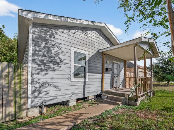 8211 Parnell Street, Houston TX 77051