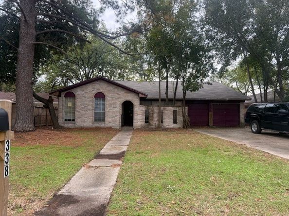 338 Coach Lamp Lane, Houston TX 77060