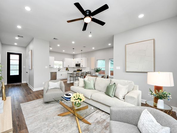 4210 Tavenor Lane, Houston TX 77047