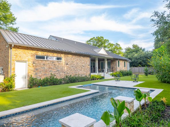 10614 Moonlight Drive, Houston TX 77096