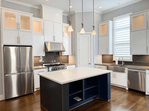 2115 Detering Street, Houston TX 77007