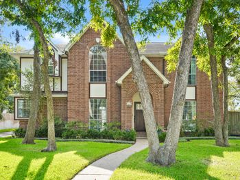 1017 Oak Knoll Court