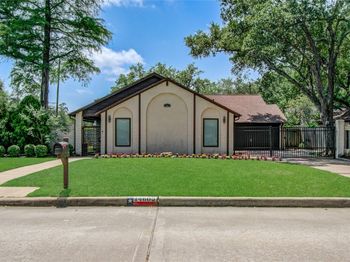 14603 Carolcrest Drive