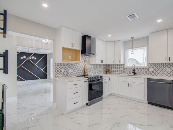 6335 Portal Drive, Houston TX 77096