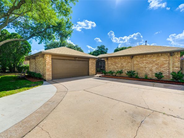 7918 Tamayo Drive, Houston TX 77083