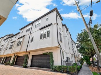 703 Live Oak Street