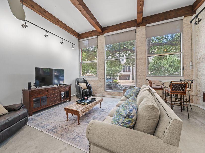 1312 Live Oak Street 109, Houston TX 77003